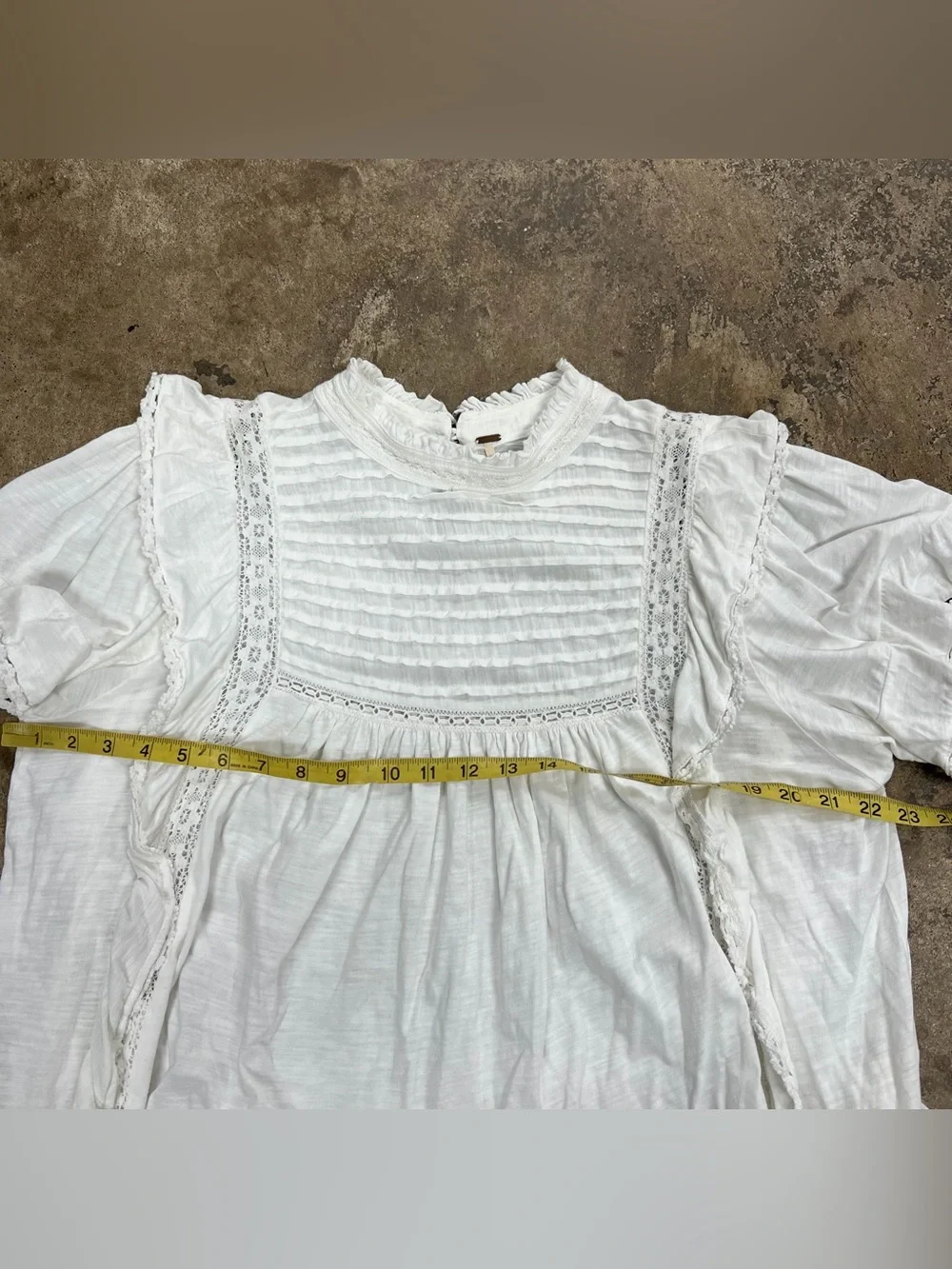 Free People Women's White Lace-Trim Pintuck boho cotton top ruffle sleeve Blouse